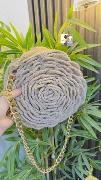 جنطة ترند • صنع يدوي • قابلة للتخصيص