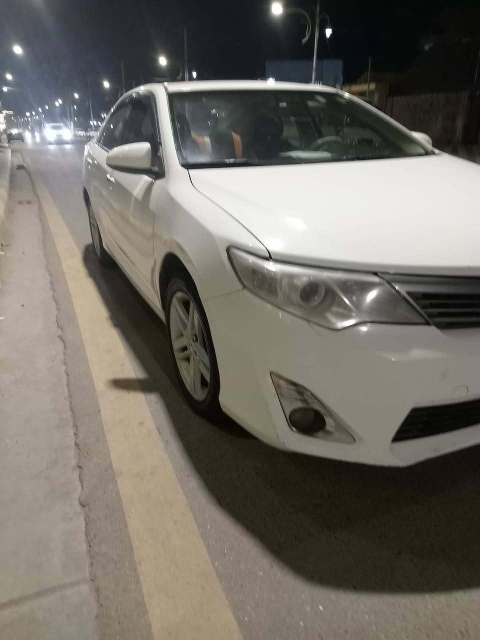 السلام عليكم /تويوتا كامري وارد خليجي كفاله عامه السونار مرفق مع الصور موديل 2013 محرك 2500 نظيف وگير نظيف تخم تاير صدر امامي خلفي نظيف رقم اربيل الجديد وسنويه جديده شرط التحويل مكان السياره الانبار فلوجه الاتصال ع الارقام (***********) )(***********) السعر 138مجال قليل
