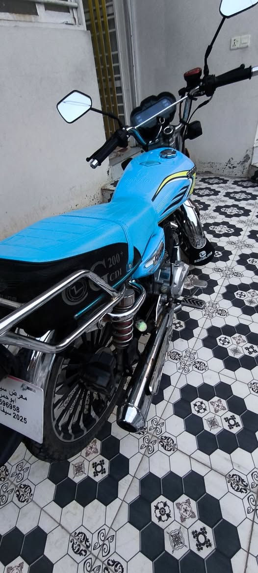 السلام عليكم
دراجه سيڤان 2025 ما مفتوحه ابد للبيع السعر 900 وبيها مجال 
للأستفسار الأتصال على الرقم ***********
