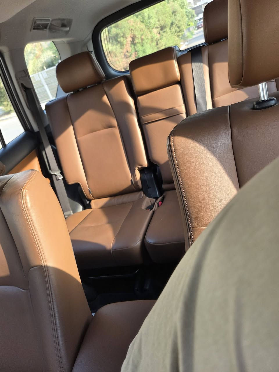 السلام عليكم
برادو للبيع موديل 2022 سبعينيه تاير دفن TXS ماشية 45 الف كيلو ساز نظيفة جدأ تبديل الدهن بلشركة بيه بارد خفيف اقل من شبر بلجاملغ الخلفي الايمن عنواني العطيفية رايدة ب 44 الف دولار 
***********
