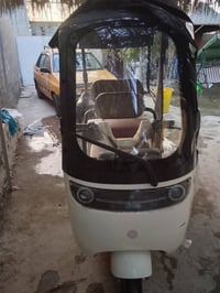 تكتك شحن مستعمل قليل المكان بغدادبوب الشام سعر950تلفون 07714548147