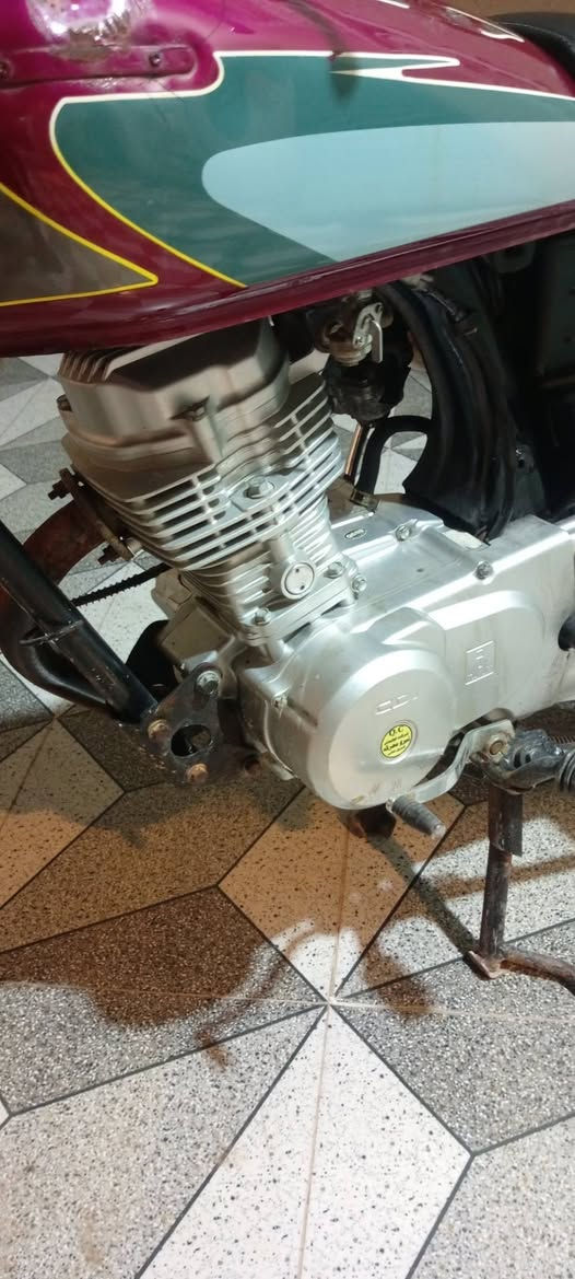 سلام عليكم دراجه للبيع ادوات مكفوله من السرقه السعر550ابو الخصيب حمدان الرقمم***********
