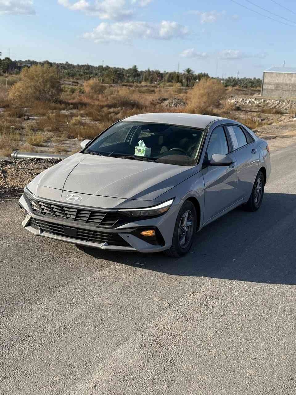 السلام عليكم 

2024 HYUNDAI ELANTRA
دخول جديد بدون رقم حادثها كما موضح في المنشور ماشية 14 الف 
مواصفاتها 
نضام تحديد مسار 
كشن حراري 
شاشة كبير 
رادار امامي خلفي 
سعرها 145 وبيهه مجال 
هـ ***********
مكاني بابل / الحلة
