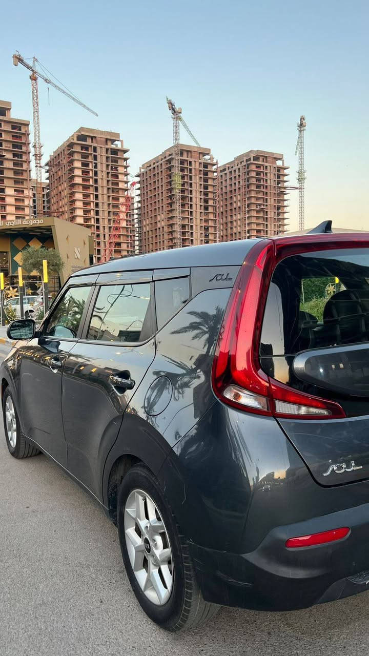 السلام عليكم كياصول للبيع مواصفات معروفةموديل٢١رقم بغدادواردامريكي حساسات رادارات كامرةدوارةنظام توقف شاشةكبيرةالعنوان اليرموك(***********)السعر(١٤٠وبيهةمجال للشراي وصورالحادث موجودة والسونارموجود واني بلخدمة
