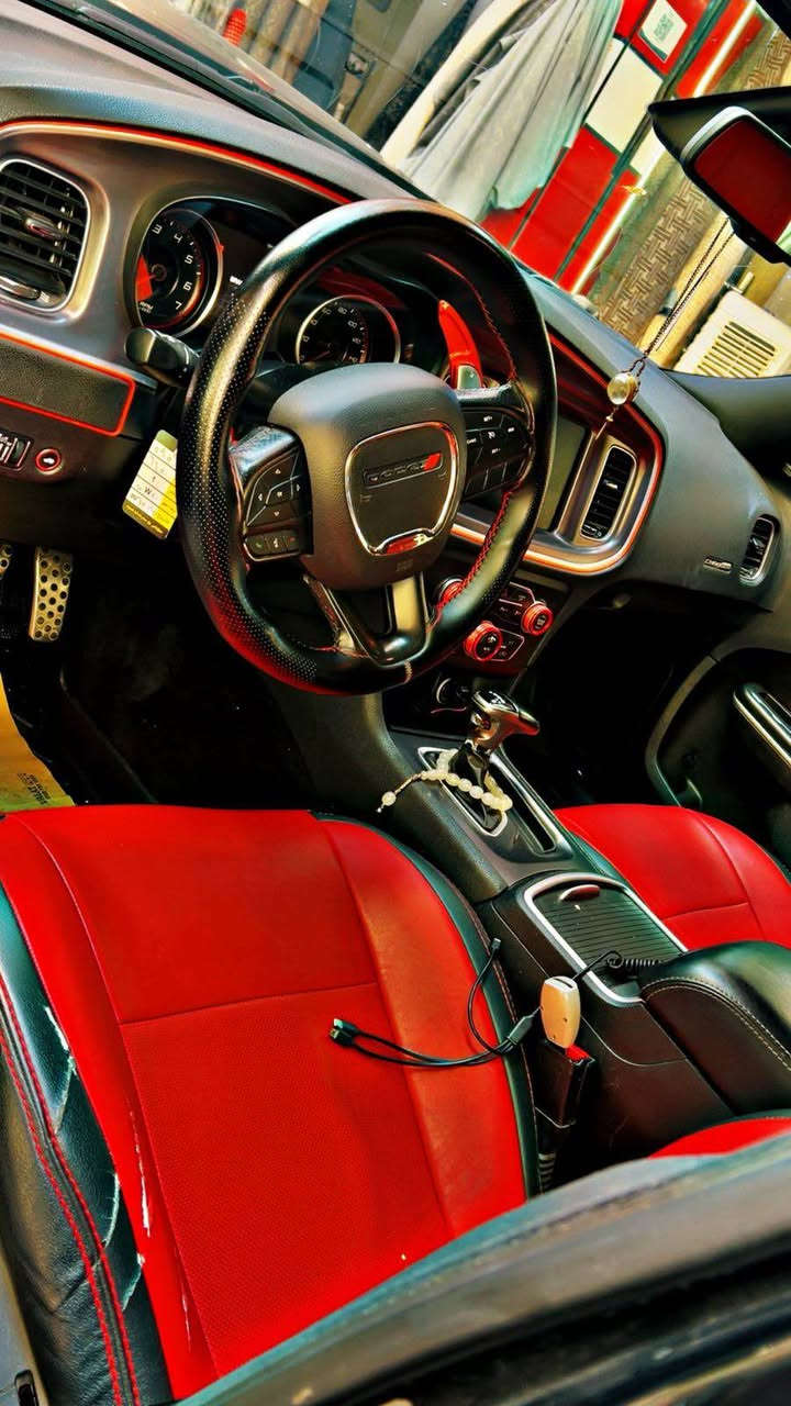 دودج جارجر ٢٠٢١ مكينه Hemi v8 مواصفات R/T 
كلين بدون صبوغ ، سيارة نظيفة بدون مصرف طخم تايرات جديدة حدادية مكفولة كفالة عامه كير ومكينه على وضع الشركة سنوية جديدة تنتهي ٢٠٢٨ تحويل و وكالة بشرط السيارة ب اسمي السيارة موجودة ب دهوك السعر ٢٥٥$ ومجال للطيبين *********** دهوك, العراق
