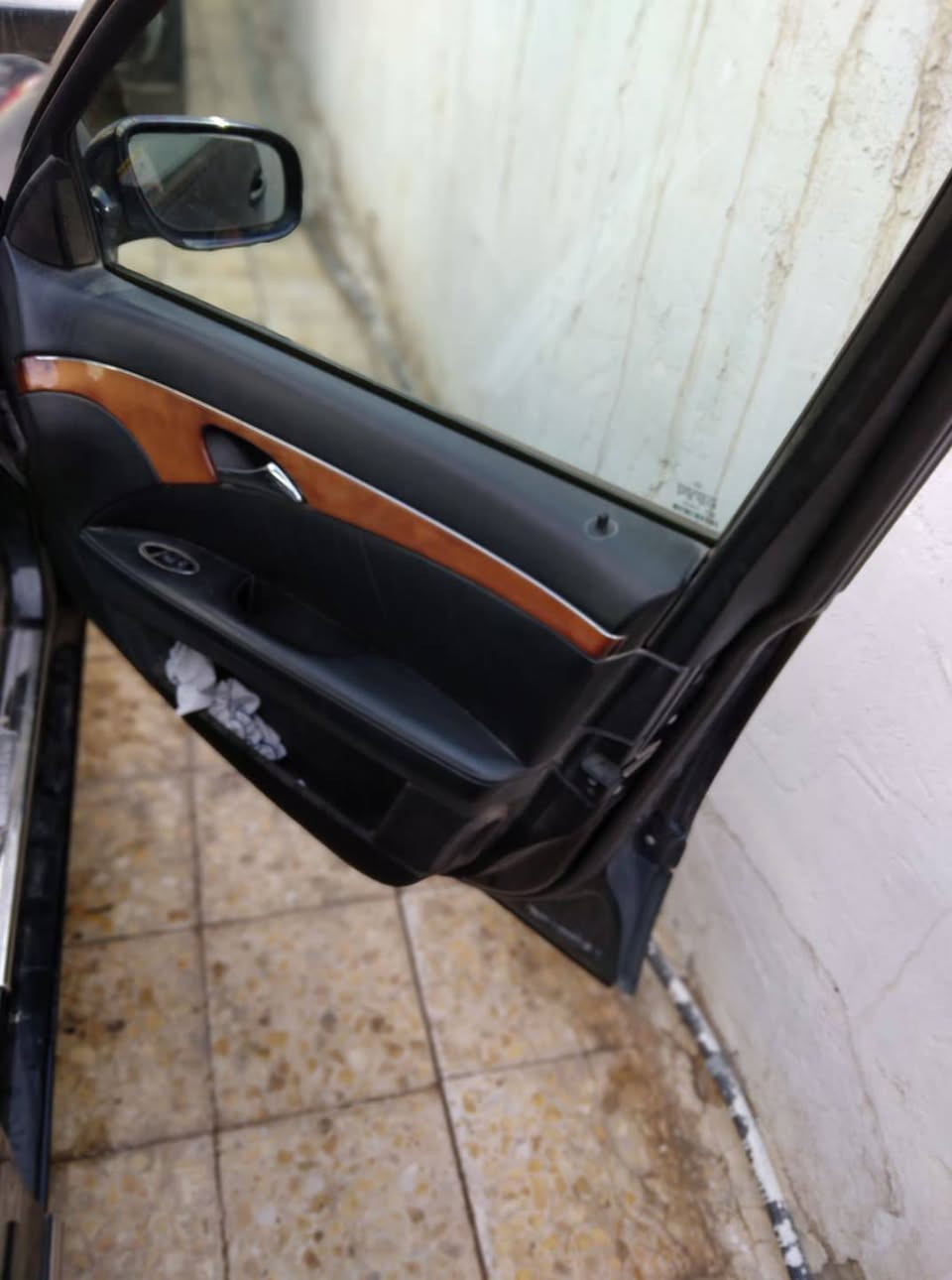 السلام عليكم 
سيارة مرسيدس بنز W211 E350 موديل 2008 الجاملغ الخلفي مصبوغ فقط محرك و كير ياباني VVTI3000 تبريد شغال  رقم نجف باسمي مداور ثاني يوم رقم الهاتف 
*********** النجف, العراق
