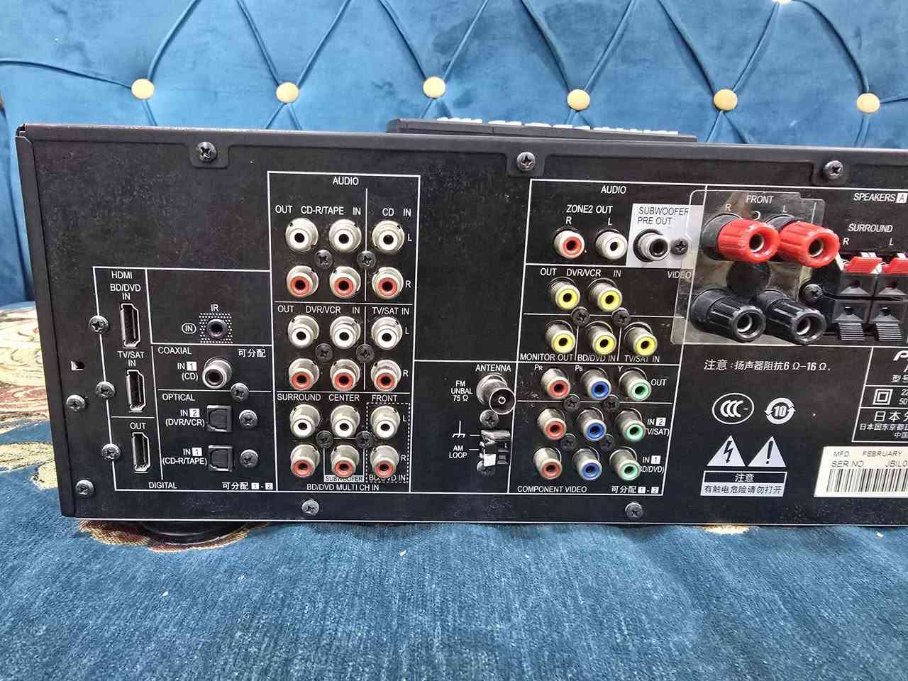 امبلي فاير  Pioneer VSX-519V-K الأصلي
 5.1 قناة نظام مسرحي 
 ماركة Pioneer اليابانية المعروفة بجودة الصوت
نظام صوت محيطي Home Theater 
يدعم Dolby Digital و DTS
مخرج Subwoofer لتوصيل صب ووفر خارجي
 مخرج سماعات Headphone أمامي
 تحكم كامل بالصوت والتوزيع الصوتي
 مع ريموت كنترول
 القدرة الكهربائية 270W
للتواصل على الخاص


**إذا كنت صاحب هذا الإعلان وتريد حذفه لأي سبب، رجاءا أرسل رسالة إلى الدعم الفني**