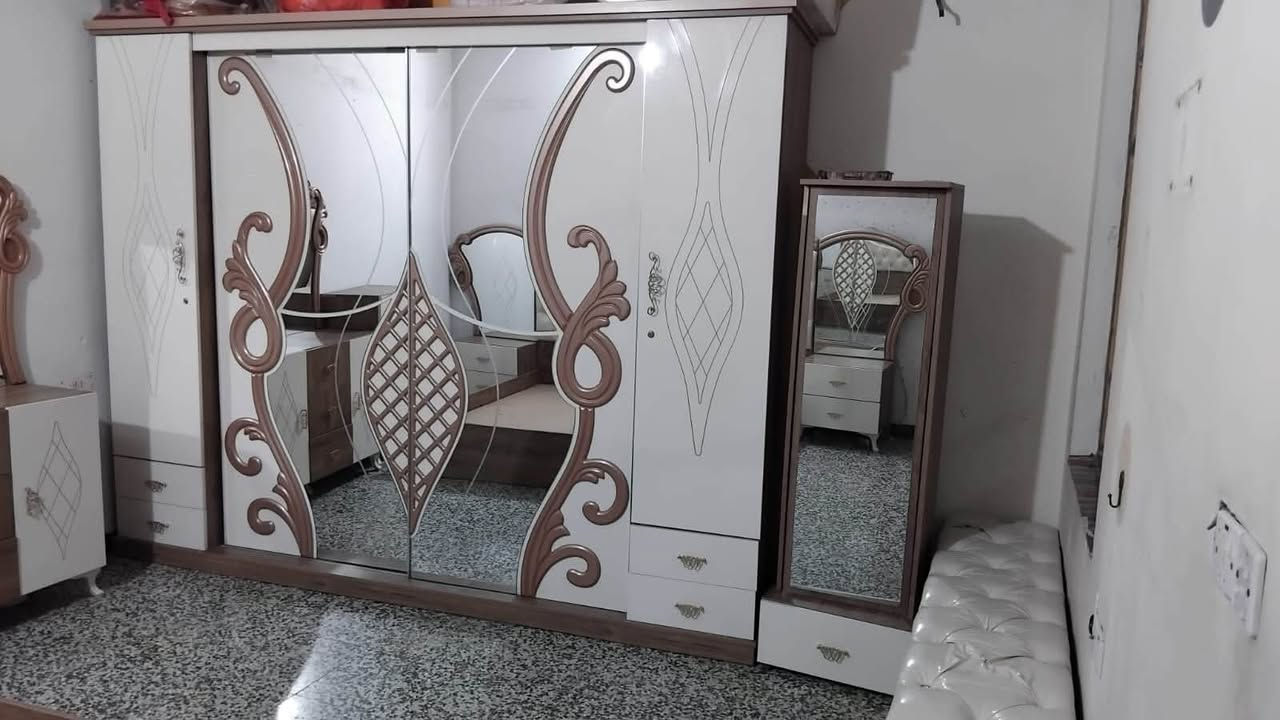 غرفه نوم تركي.  مستعمل السعر 600 وبيها مجال. الدوره شارع 60


**إذا كنت صاحب هذا الإعلان وتريد حذفه لأي سبب، رجاءا أرسل رسالة إلى الدعم الفني**