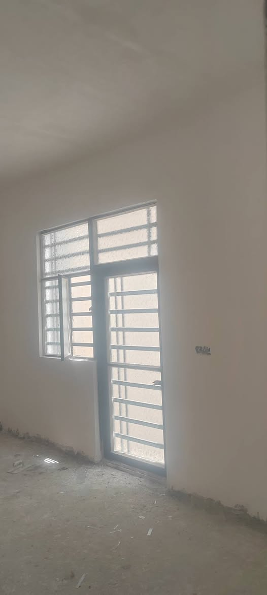 السلام عليكم بيت 100 متر بلديه للبيع الحولي شارع 30 قرب السوك التفاصيل خاص او اتصال *********** معاملة بسم الشريك
