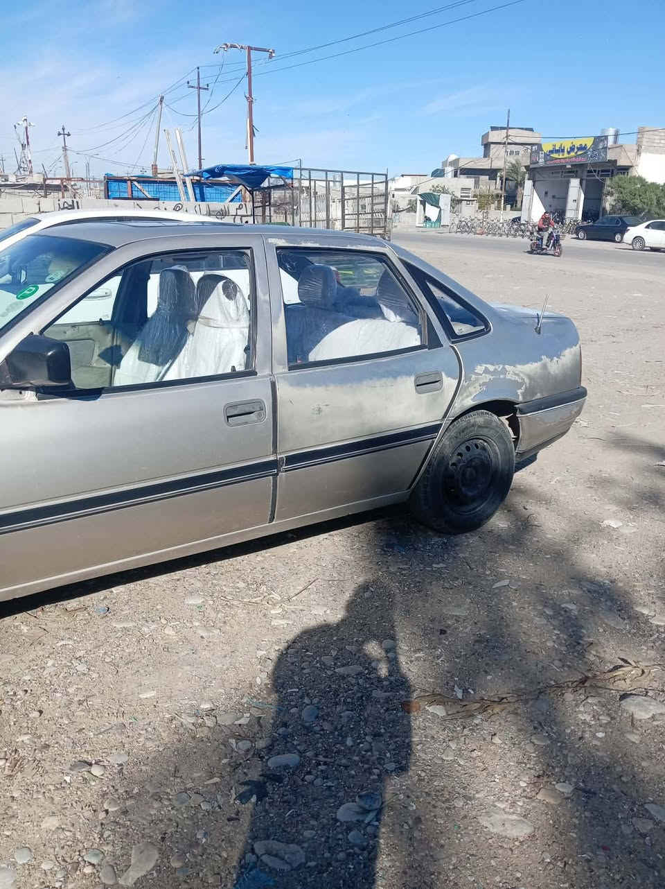 سلام عليكم سياره اوبل فيكترا للبيع موديل 1990حجم 20 سه نه وي منتهي رقم اربيل سياره  جكوج مابي گيراتواتيك گيرو مكينه شرت سعرها 38مجال رقم صاحب ***********
