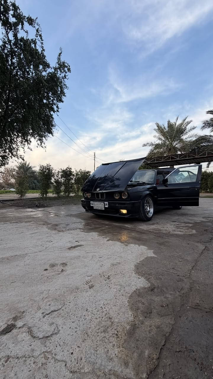 سلام عليكم 
البيع BMW E30 زعره موديل1988
مكينه مسكر 6سلندر  فانوس 28كير fz
كزوزرياضي بيهه دبه Mسستم صوت سياره خير من الله يرادلهه ترتيبات بسيطه تحويل مباشر سعره ب35
بي واتساب 
 ***********
***********
