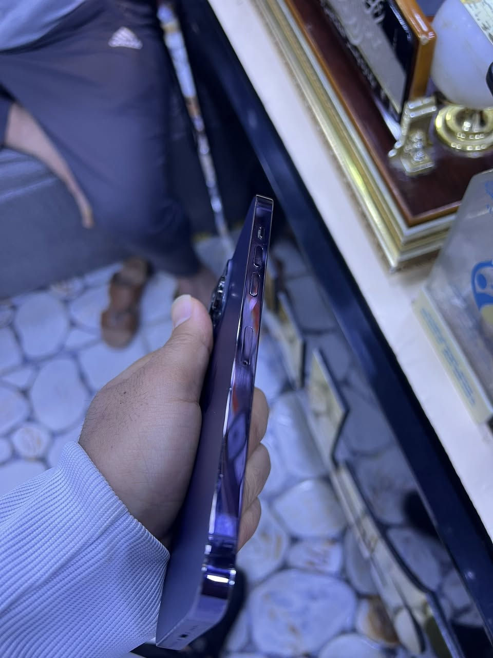 السلام عليكم ايفون 14 برو ماكس الجهاز وتر بروف ما مفتوح 256 بطاريه75 وتر بروف
شرق اوسط ماستر الجهاز  هاتف***********
