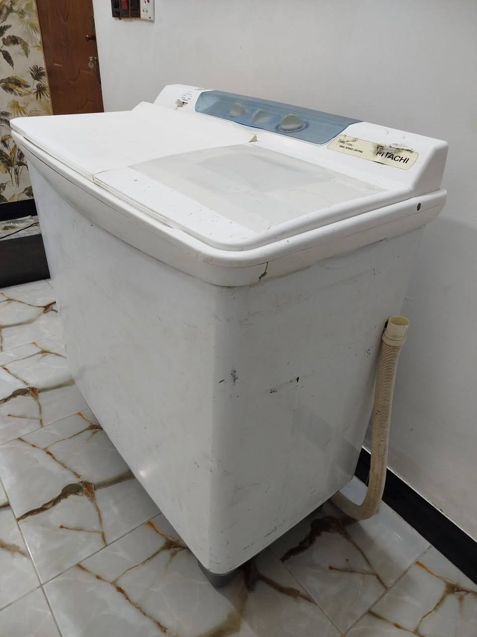للبيع هيتاشي ياباني حجم كبير جاهزه غسل وتنشيف موطوراته ابلاديه سعر110 مكاني كربلاء حي العامل *********** وتساب ماسنجر موجود ***********
