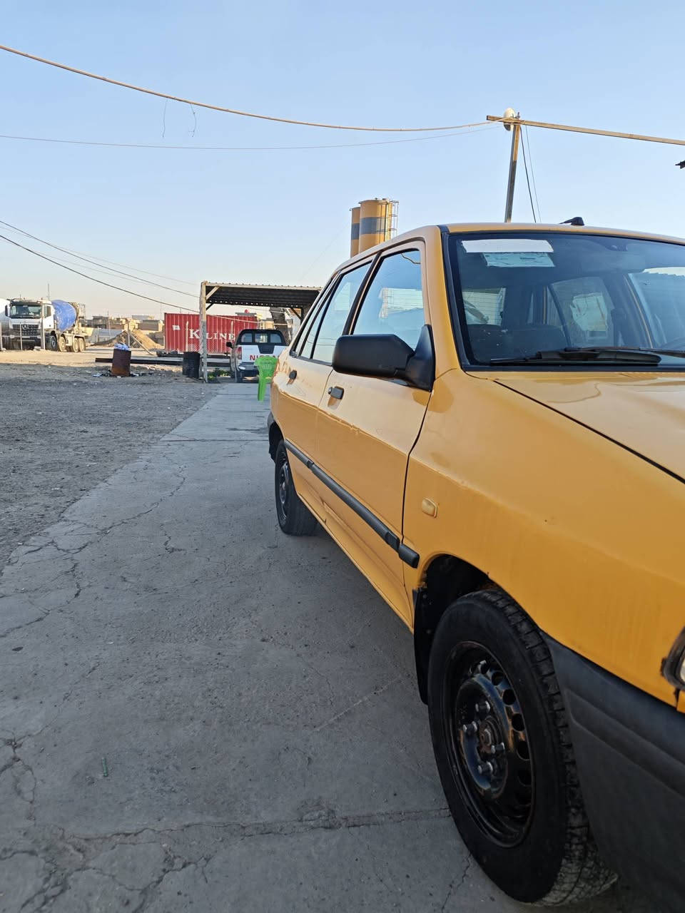 السلام عليكم  سايبا للبيع موديل 2015 سياره نضيفه خير من الله  محرك نضيف...امبدل جاملغ  اليسره ..السعر 33 بيه مجال  متواجد العصر حي الخضراء + التاجي  ....***********
