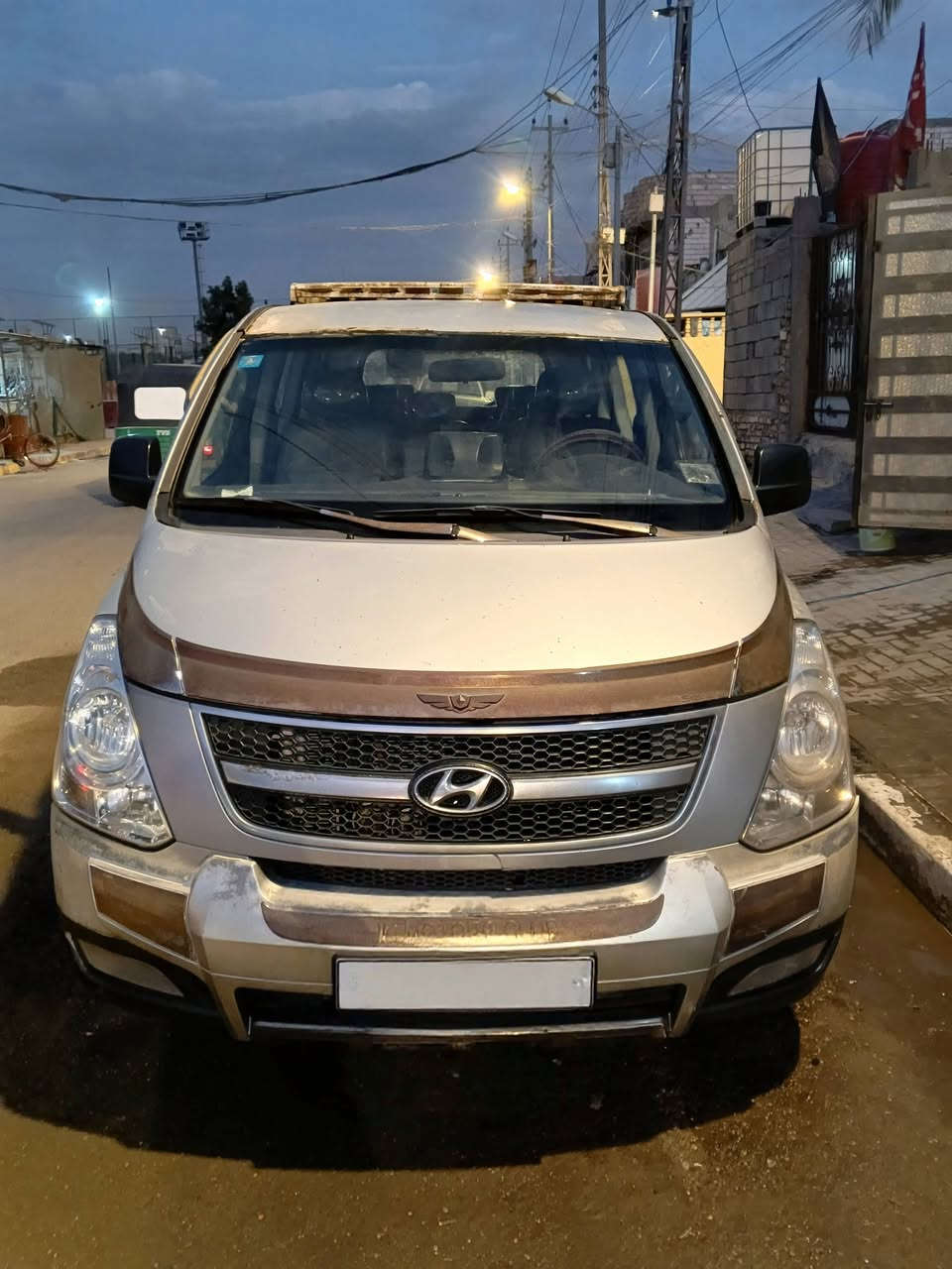 سيارة للبيع موديل 2010، سبلاين أوتوماتيكية، مسجلة باسمي، رقم بصرة، مصفرة من الهيئة والضريبة. السعر 135، وهناك مجال للتفاوض على السعر اللتواصل ***********
