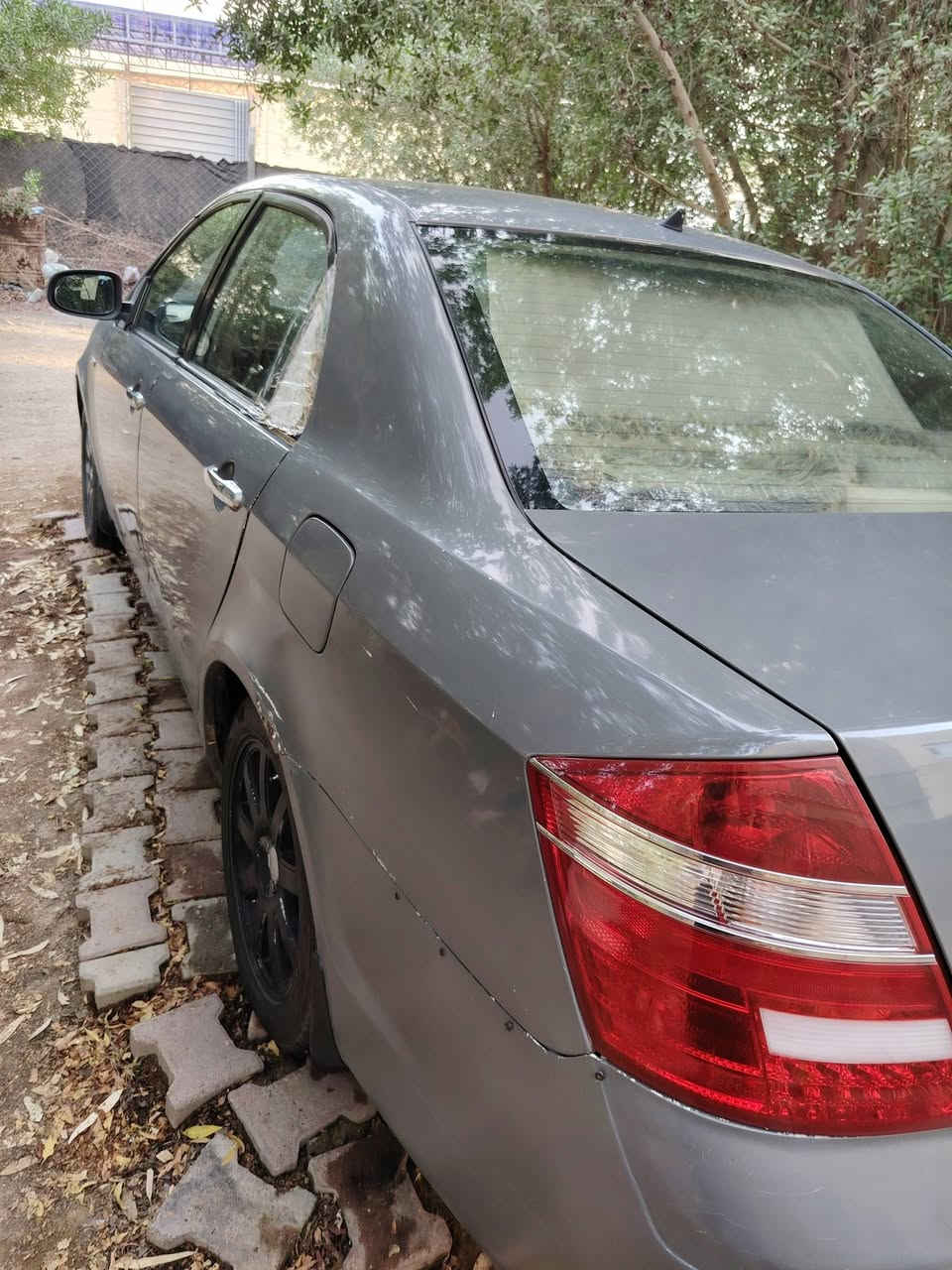 جيلي موبل للبيع مصبوغه عام تغير لون بدون حادث تخم تاير جديد سياره باسمي 45 بيه مجال مكاني ديوانيه
***********

