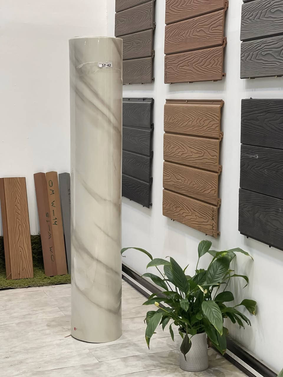 تفاصيل القطعة ارجو اكمال القراءة :

قياس القطعة ٣ متر طول عرضها ١٢٠سم
لاصق ذاتي منه وبي اشلع والزك 

يعمل على جميع الاسطح لبخ سواء مصبوغ او لا غير مصبوغ_ اسمنت ناعم_ سيراميك- جدار بي رطوبة 🎗

توصيل جميع محافظات العراق ٥ الف فقط  كل العراق موجود توصيل كل المحافظات توصيل ٥ الف 

ملاحظه اذا كان الطلب ١٠ قطع فما فوق التوصيل مجاني
***********
***********
بابل المسيب حي الموظفين مقابل معمل الحرير
