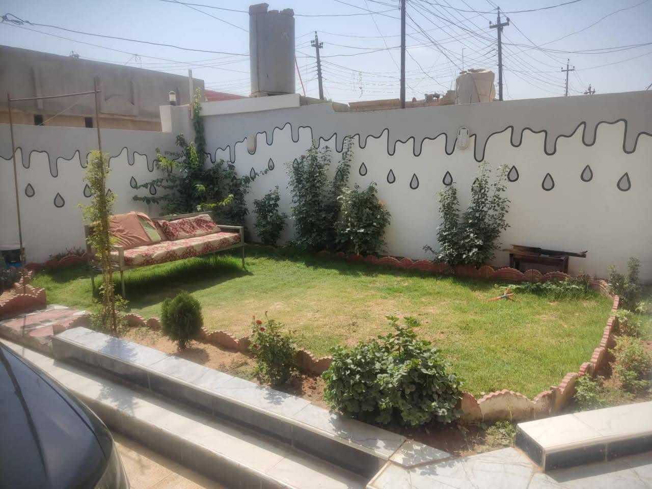 السلام عليكم بيت طابو للبيع الحي العسكري قريب على مدرسة السعادة المساحة 250 متر البيت طابقين بناء حديث السعر 100 مليون وبيه مجال بسيط للاستفسار الاتصال بالرقم ***********
