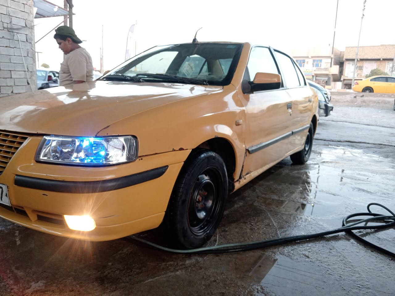 يالله. السعر ٢٣ مراوس اراوس 
سمند موديل ١١ ناطقه
رقم نكليزي مشروع وطني
مصفره خط وبحث وغرامات
مكينه وكير كفاله لاتبخير ولاتنقيص علشرط
حداديه حلوه
تخم تاير جديد
كهربائيات شغاله من الطول لطول
تبريد مابيه
راعيه بشطره
ناصريه غراف مقابل البوابه واتساب ***********
مراوس
اراوس
السعر ٢٣
