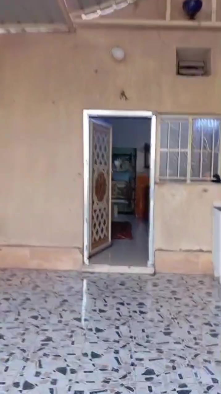 بيت للبيع طابو صرف
تاميم قادسيه الثانيه 
مساحه 240
شارع 15
175قابل للتفاوض 
***********
