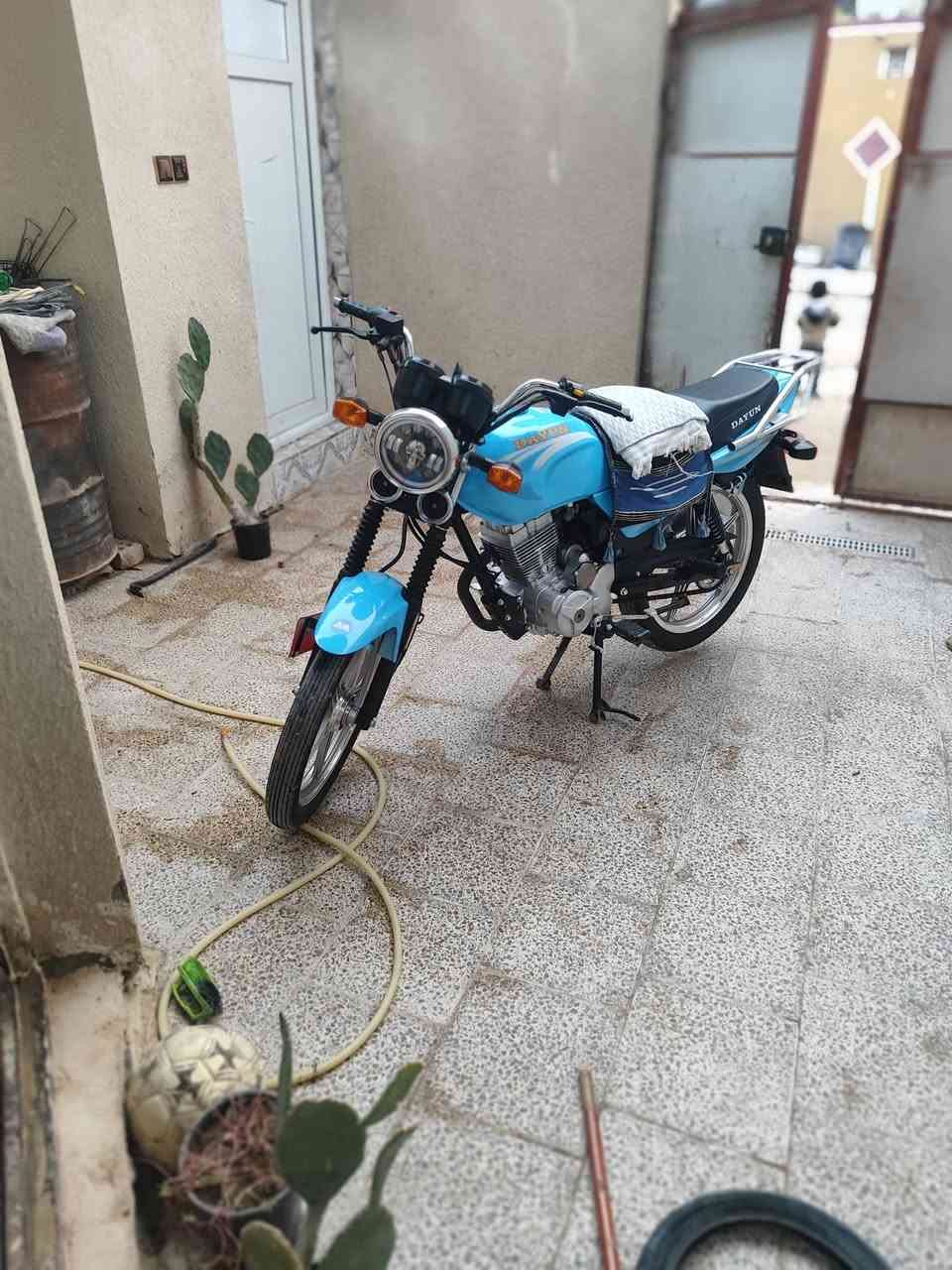 سلام عليكم  مرخصات مسول شباب دايون عضم 24 دراجه جديده كلش لون مميز سعر 1700 وبيه مجال موجود خاص ***********
