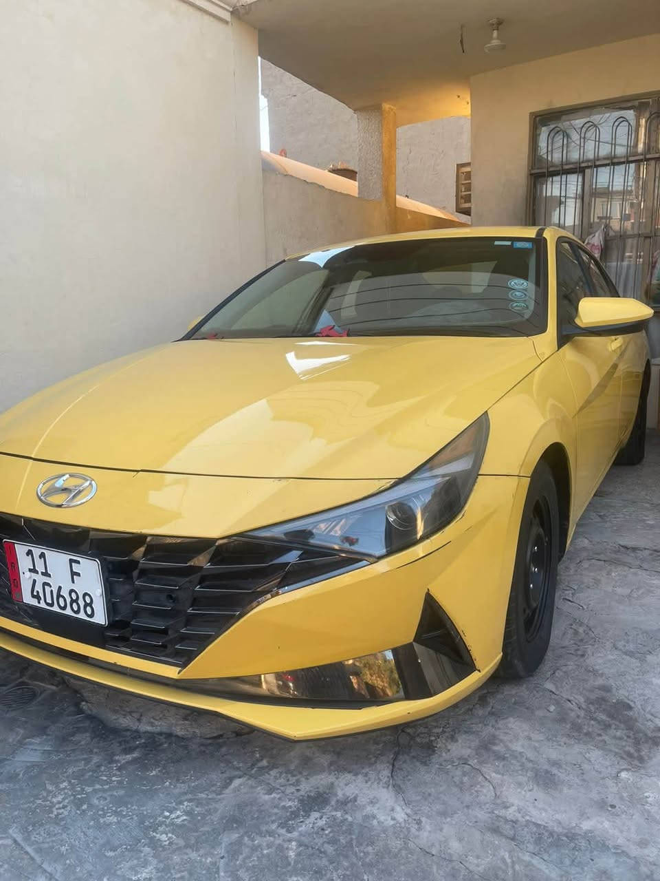 سلام عليكم 
هونداي النترا2023
سياره فول ماعده فتحه وجلد
السياره جديده بمعنه الكلمه
وحادثها يخبل
السياره تبريد ثلج الله شاهد 
تايرات وياله جدد
السياره تأخذها ماذب عليها ربع
مكان بغداد بياع شرطه الخامسه
(***********)
