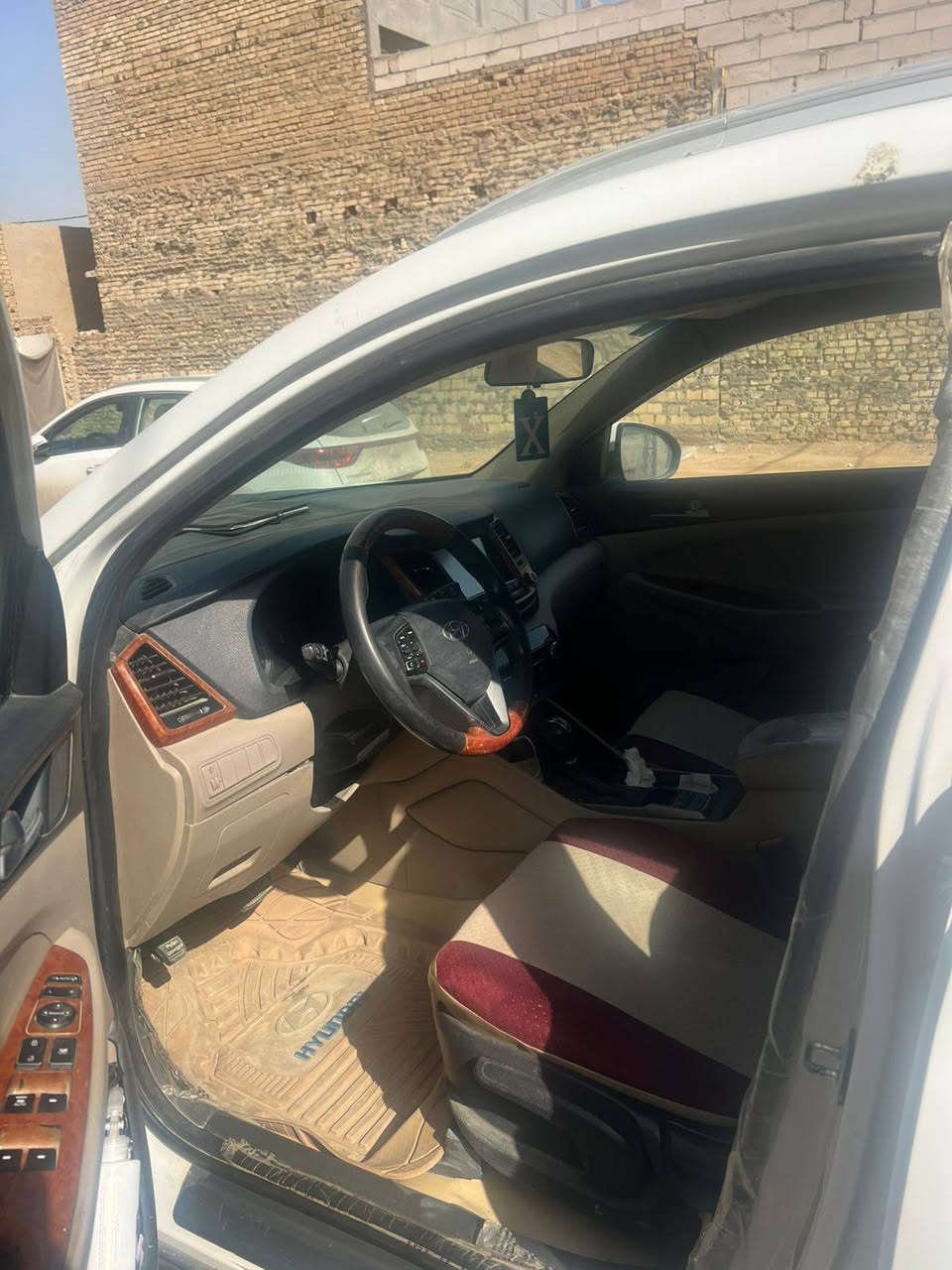 السلام عليكم
توسان 2017 خليجي شاشه كامله مري شفط مكينه وكير بل جيس تبريد ثلج غير مكفوله رقم بغداد مكان ديوانيه غير متواجد خاص الرقم ***********
