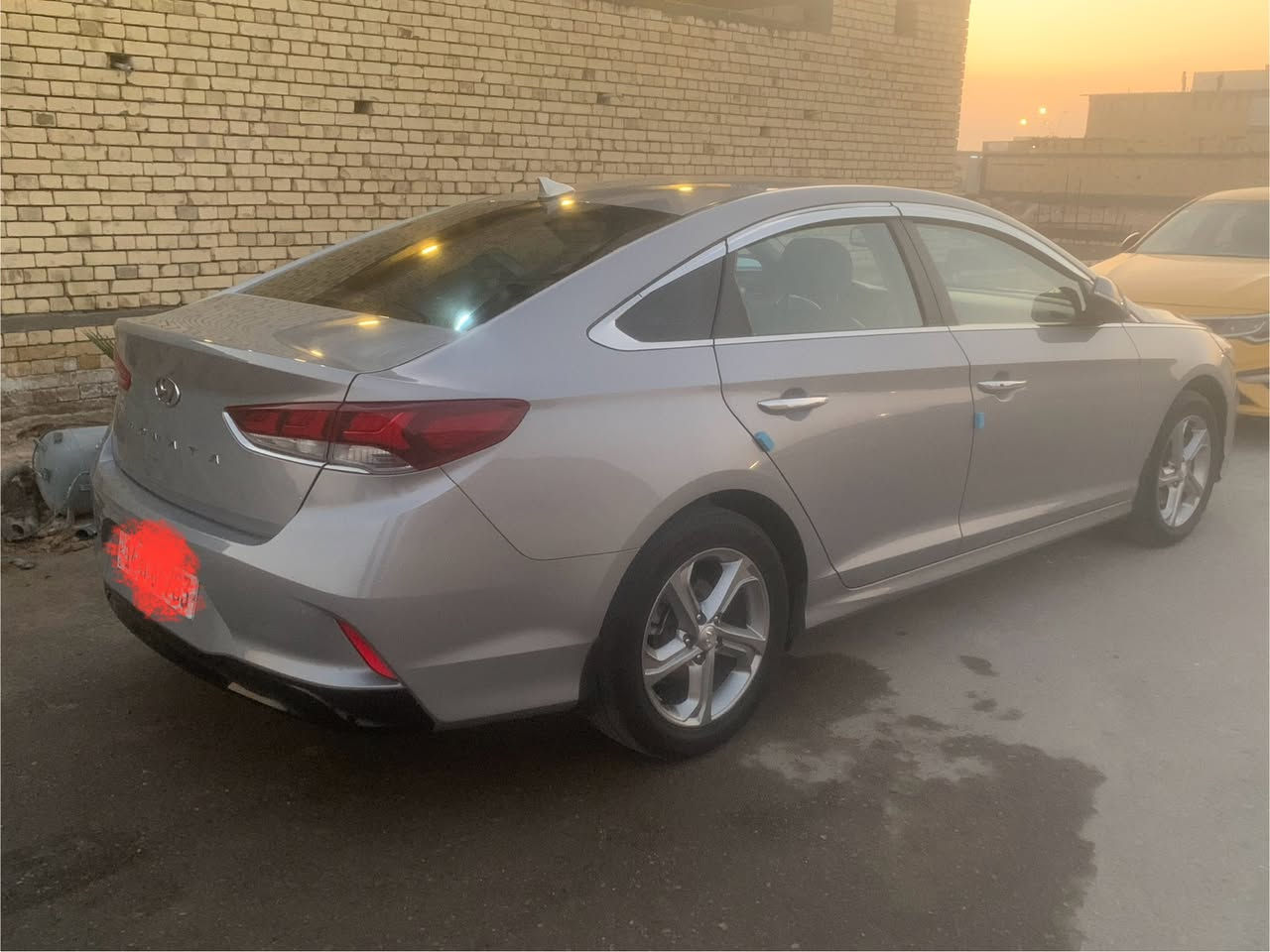 سوناتا 2023 وارد كوري غاز  رقم بصره 
مكفولة كفالة عامة وجديدة كلش 
محرك 2000 
ماشية 23 الف 
بصمه 
لد امامي 
لد خلفي 
كشنات كهربائية
تدفاة وتبريد بالكشنات 
شاشة
حساسات خلفية 
اشارة بالمراية 
نقاط عمياء 
ويل كب 17
السعر 190
الاتصال ***********
البصره حي بغداد
