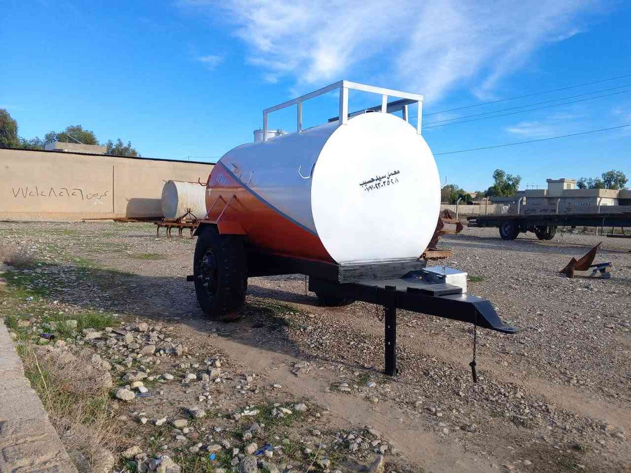 مقطورە حدید درجه اولى
دنكير تريله تاير 22 ونص شاصي بلادي 
20برمیــل  حسب طلب
المكان طوز خورماتو. طریق كركوك بغداد .قرب المطعم جنة العراق.
للاتصال على الرقم
*********** اتصال او واتساب
توجد خدمات توصيل لكافه المحافظات عروضنا مميزه واسعارنا مناسبه
