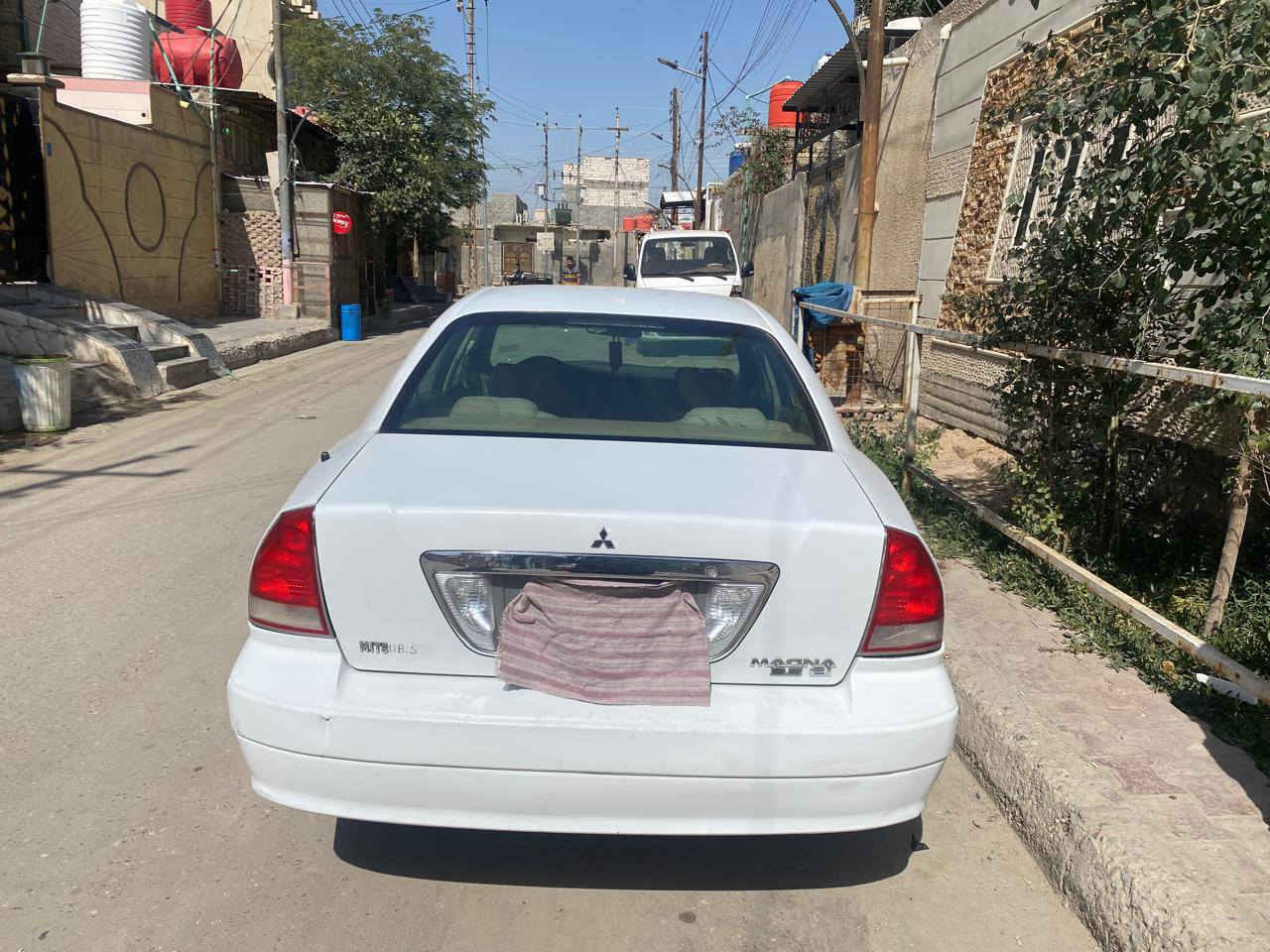 مستوبيشي مكنا موديل 2004  بدون كص محرك 2400 تتفه تبريد حاويه السعر 35 وبيها مجال حك الجيه  عنون بصره 
***********
