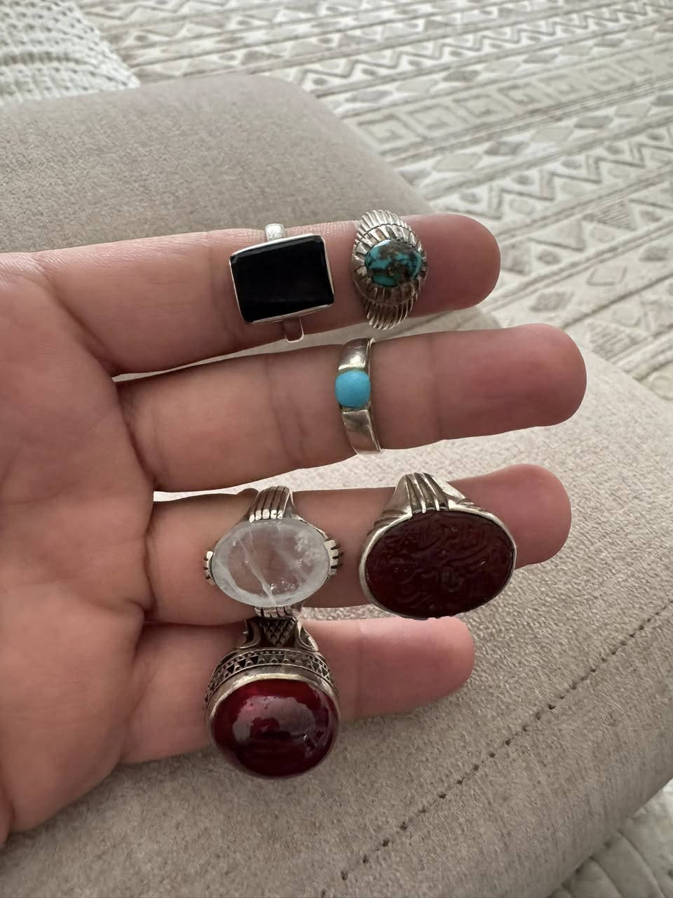 السلام عليكم 
للبيع او المرواس حسب القناعة


**إذا كنت صاحب هذا الإعلان وتريد حذفه لأي سبب، رجاءا أرسل رسالة إلى الدعم الفني**