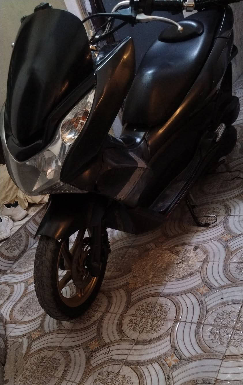 السلام علیکم pcx
جيل اول حساس زدحام وحساس ستان
مكينه 150 سيسي
دراجه معروفه موصفاتها
(((كفاله مكينه)))
السعر 10$وبيها مجال للشراي *********** واتساب فقط رصيد معلق
