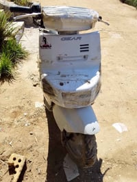 ٥٠ • عاطلة • كومت حديد