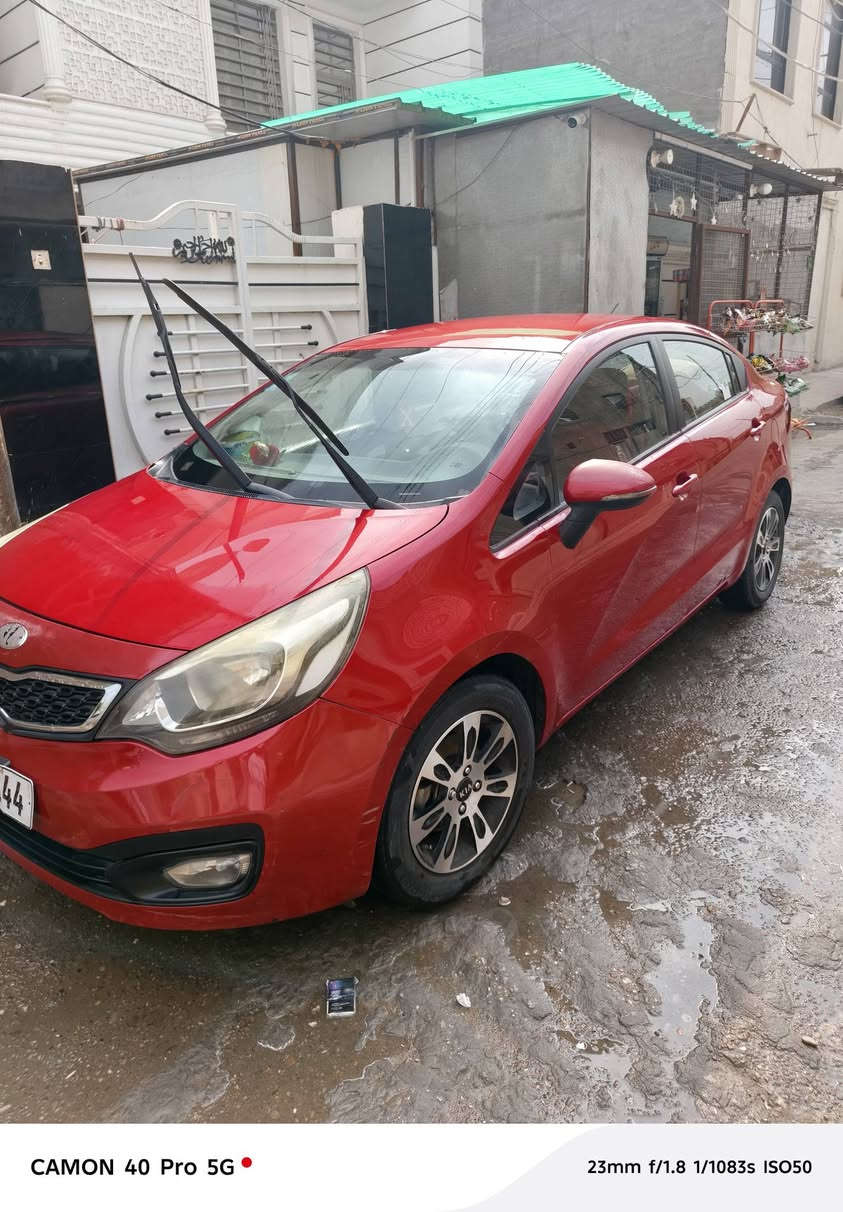 يالله سياره كيا ريو ل خليجي 2014  للبيع 👇
مواصفات  بغداد باسمي تحويل ثاني يوم 
 مري شفط مانع انزلاق تحكم استيرن مود اقتصادي ايكو شاشه طبعا جديده شاده بيدي وكامره حساسات اشاير بالمري الخ بالاضافه لون مميز  السعر 97 ورقه وبيهه مجال وهذا رقمي ***********
