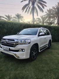 لاندكروز • ٢٠١٧ • ماشيه ٧٨٠٠٠