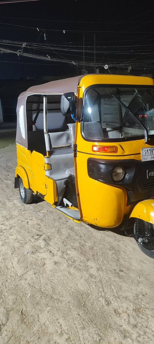 يا الله سلام عليكم تكتك موديل 22 شهر 10 تكتك بيهه صبغ بل صفحه بس مكينه مفتوحه بس كلش حلوه وناعمه رقم وسنويه تحويل ثاني يوم السعر 8و200 مكاني مدينة صدر حي طارق شيشان ***********
