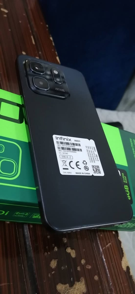 السلام عليكم انفنكس هوت ٥٠ ذاكره ٢٥٦ عشوائية ٨ كامره ٤٨ شاحنة ١٨ واط الهرتزيه ١٢٠ بطاريه ٥٠٠٠ الجهاز جديد استخدام كلش قليل غراضه كامله سعره ١٣٠ عنواني حله مركز ***********
