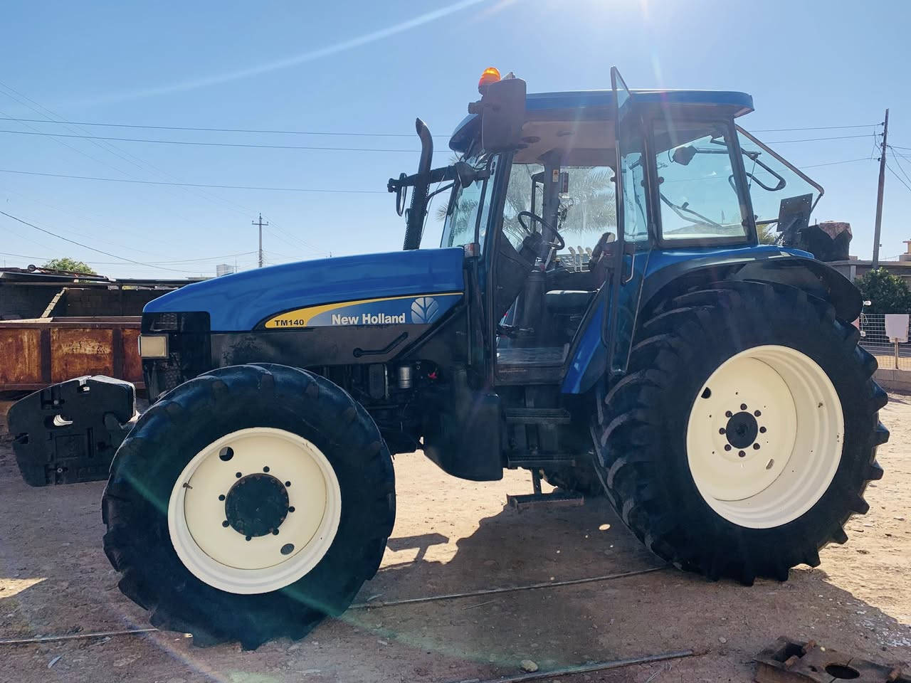 السلام عليكم مكينة للبيع نيهولاند 140 موديل 2004 گير واكسلات شرط محرك مجفت الباقي شوف العين العنوان قضاء الحويجه للاستفسار اكثر***********
