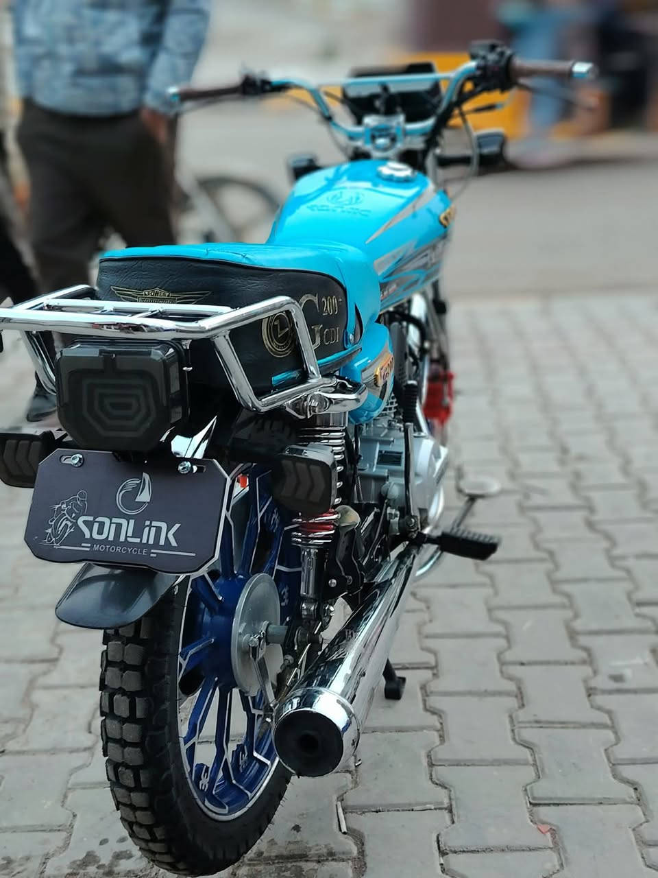 سلام عليكم دراجه سيفان البيع موديل ٢٥ مكاني ديالى بلدروز 
السعر ٨٥٠ وبيه مجال


**إذا كنت صاحب هذا الإعلان وتريد حذفه لأي سبب، رجاءا أرسل رسالة إلى الدعم الفني**