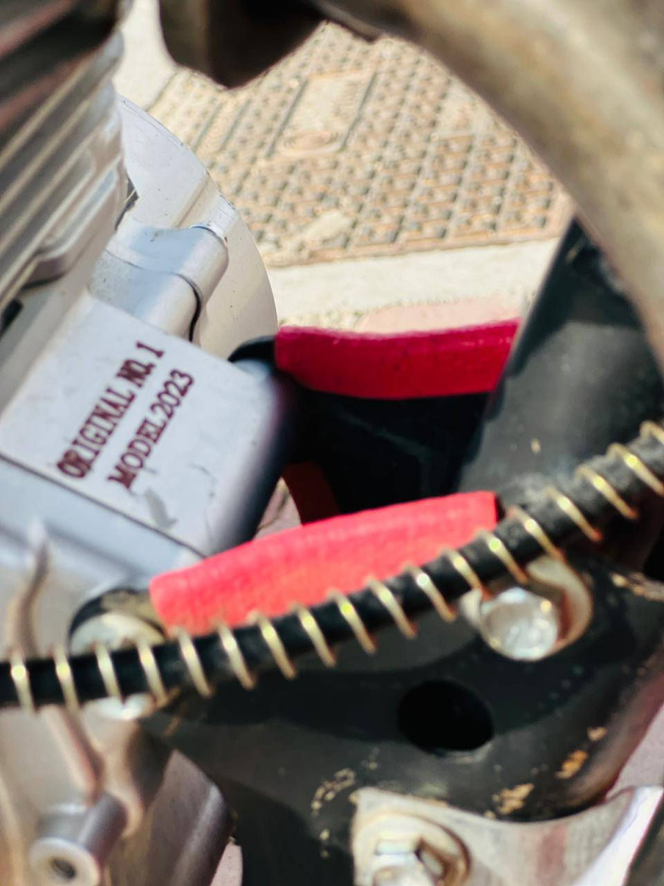 سلام عليكم ماطور للبيع موديل 2023  السعر 450 الف بي مجال تلفوني ***********
