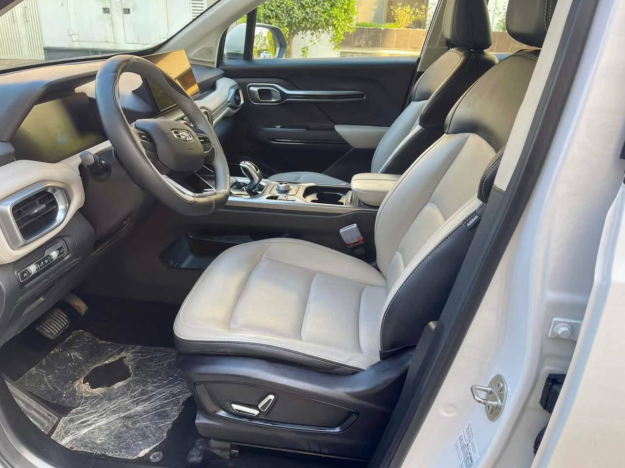 زمان شە ریکای باجگر Geely Okavang
فولە بە س سلایت  نیە 
جيلي ئۆکاڤانکۆ مۆدێل 2023  زمان شە ریکای باجگرمواصفات 3 مقعد 7 نەفەری کوشین جلد و کارە بای  شاشە گەورە  5 کامیرە رادەر سندوق کارە بای شاشە الکترۆنی تە نها 42 هە زار رۆیە کامیرا تبرید مرکزی کامل حساس ویلگەورە 
 هیچی نیە لۆکە بە ناوی خۆمە هە مووشتیکی نویە  
نرخ 152وەرەقە 
*********** أربيل, العراق
