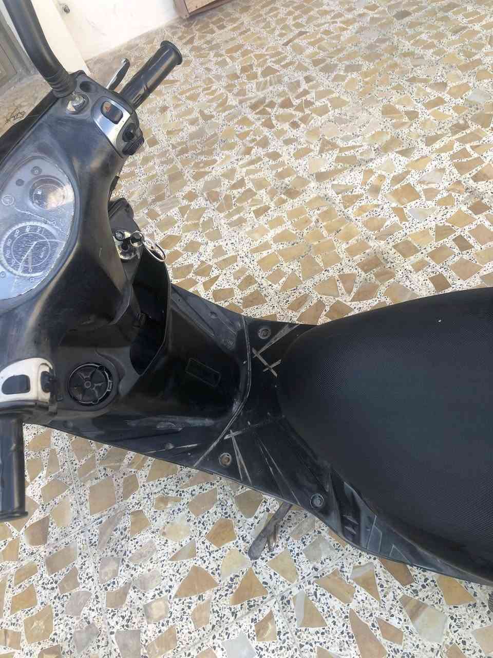 ماكس ثعلب 
بلادي مفتوح المحرك مبدل بي بس زنجيل 
كهربائيات شغاله 
بركات شغاله
مستخدم 6 اشهر مال رميه 
متوفر قطع غيار 
ماكس ثعلب معدوده بالفلوجه مال دبغ قويه 
اطبك بيه على الفحص 
العنوان فلوجه 
السعر 550الف بيه مجال بصيط 
الرقم *********** بي واتساب
