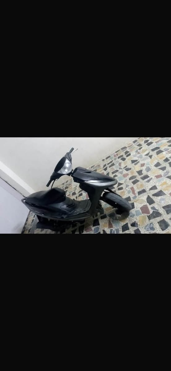 سلام عليكم ماكس عدله خير من الله دراجه نضيفه بلاده لا ملعوب بيه ولا ممدود عليه سبحانه بعدهي جديده تجي وتفحص تاخذه  فيتر وين متريد مكاني بغداد  الكريعات دراجه رايده ب 525 وبيه مجال شراي تدلل  رقمي ***********
