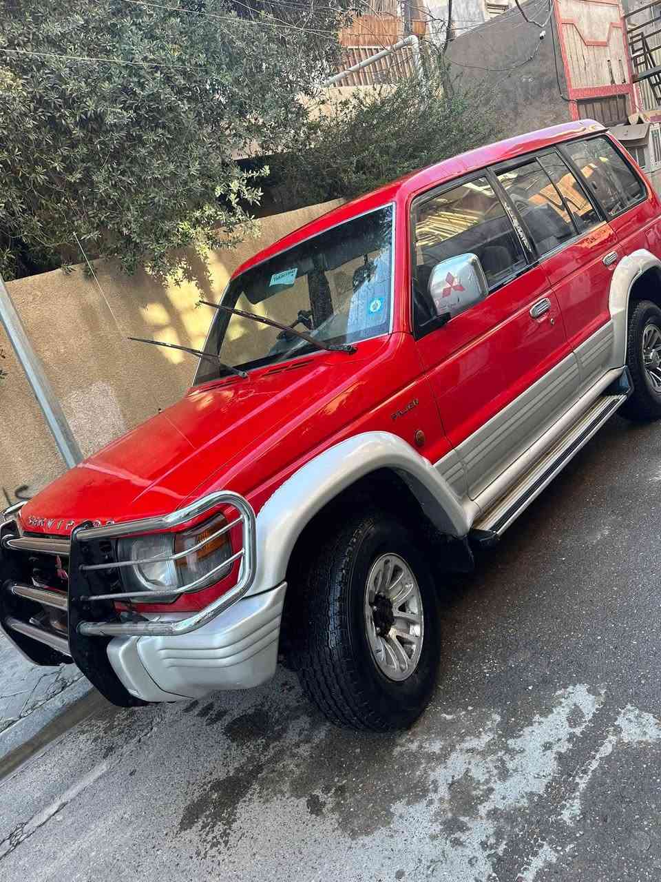 السلام عليكم //***********
باجيرو كير محرك خير من الله كهربائيات كلها شغاله بدون ضربه بدون حادث لون مميز مصبوغه فرن درجه اولى فقط حزام للجماليه سياره جديده بمعنى الكلمه كهربئيات كلها شغاله سياره ع بلاد محركها vvt دواخل جدد دوشمه مالت شركه تايرات جدد سنويه وارقام جدد انكليزي لل٣١ سياره مالت بيت رايدها ب ٦٠ و بيها مجال حك الجيه و ماكو هيج سعر و بالهالنضافه مكاني بغداد البنوك ***********
