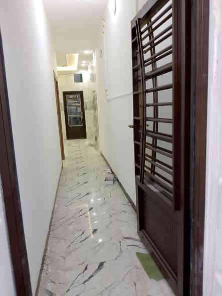 دار للبيع مساحه 150 الواجهيه 5والنزال 30 طابقين ثلاث غرف نوم شارع 20 القادسيه قطعه 500 السعر 115
***********
***********
