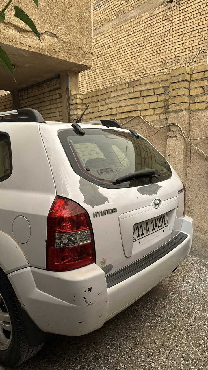 توسان 2008 خليجي كفاله عامه من ضربه و تبديل  فقط صبغ الابلاستك سونار موجود بل منشور رقم بغداد تحويل ثاني يوم تبريد شغال كير محرك خير من الله مكينه 2000 سياره جاهزه خير من الله سعر 118بيها مجال مكاني بغداد العبيدي ***********
