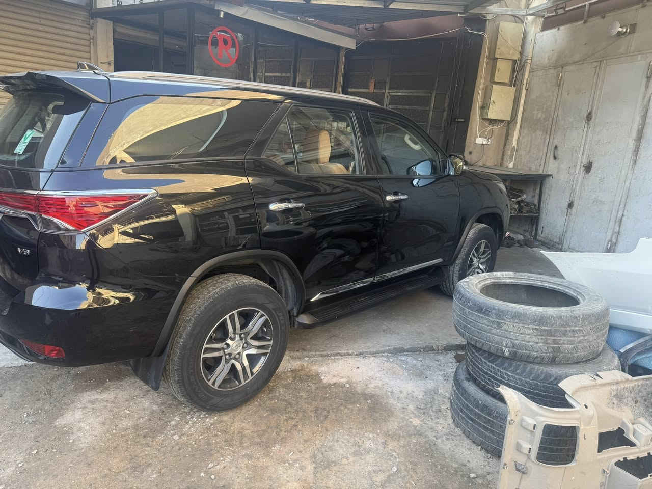 السلام عليكم للبيع فور جنل 6سلندر فول ماشية 73حقيقي السيارة جديدة بيها شبر صبغ فوق البك لايت الايسر موديل 18 السيارة بغداد 
مكاني بغداد للأستفسار الاتصل على الرقم*********** غير متواجد على الفيس
