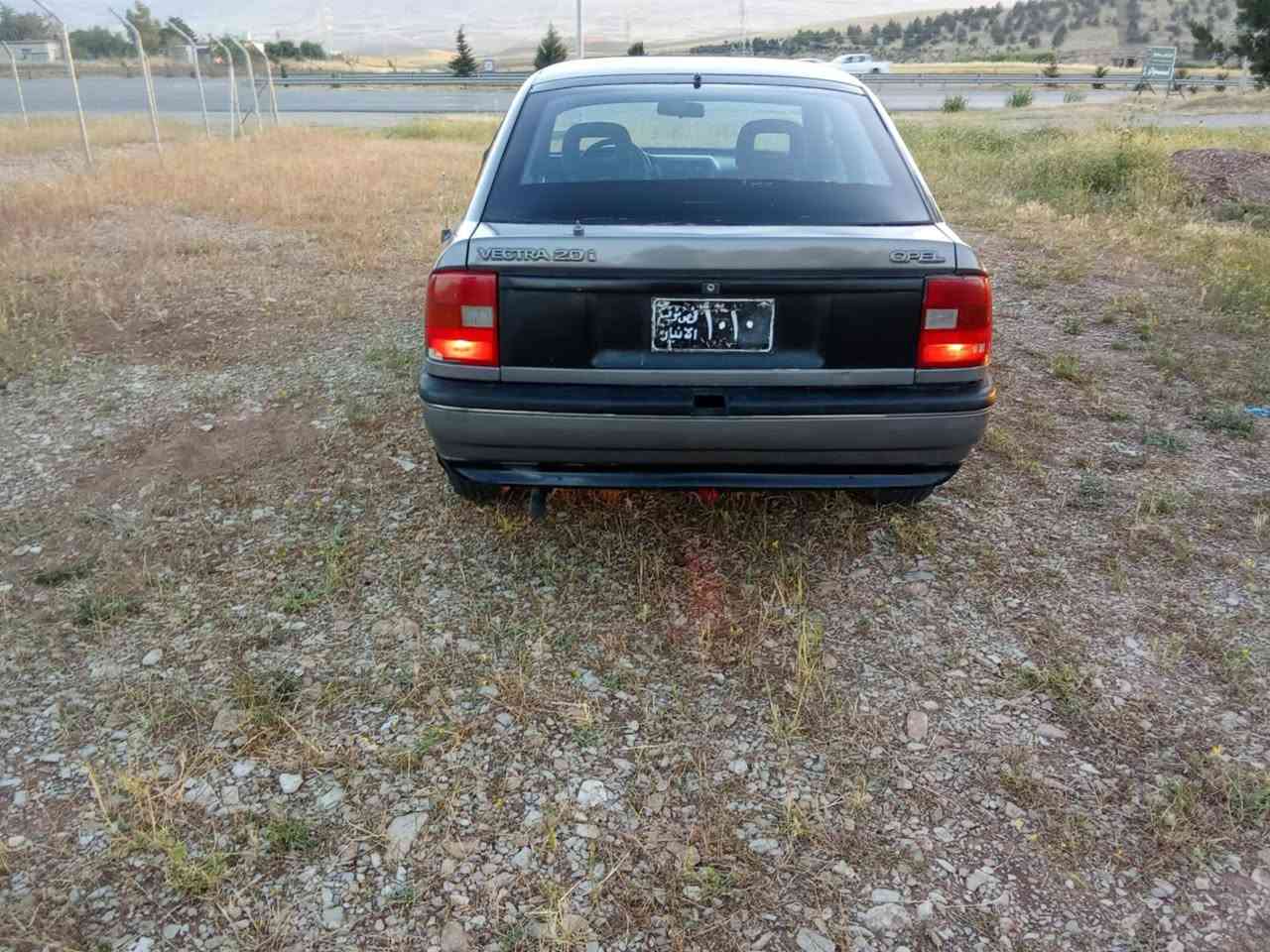 ئؤبل فيكترا موديل 92مةكينةى 20 گيرومةكينةى بةشةرت كارةباى و فلجةى ئيشدةكات جوارتاى تازة جوارجام كارةباى بيش و دواى  داعمى نيية سةيارةكة مالى دؤستة سةيارةكة علوجة  شوين عةربةت ***********.      ***********
