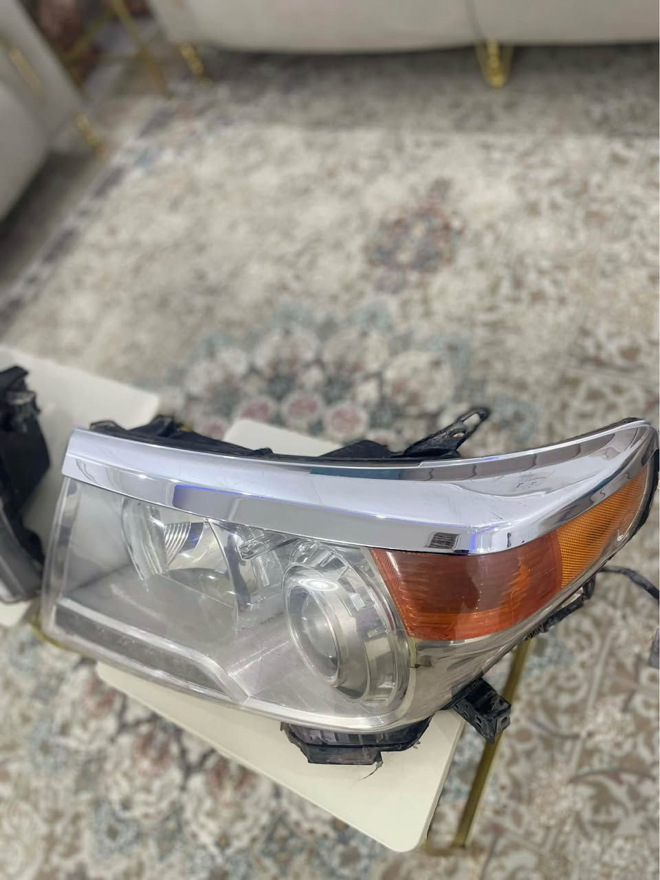 لایتی وەنەوشەی بیلادی بۆفرۆشتن
بۆ مۆدێلی 2012 بۆ 2015 ئەبێت
نیکڵەکەی پێوەماوە
بێ درزو شکاوی
نرخی ٣٠٠ دۆلار و مەجال
شوێن پیرەمەگروون 
***********
***********
گەیاندمان هەیە السليمانية, العراق
