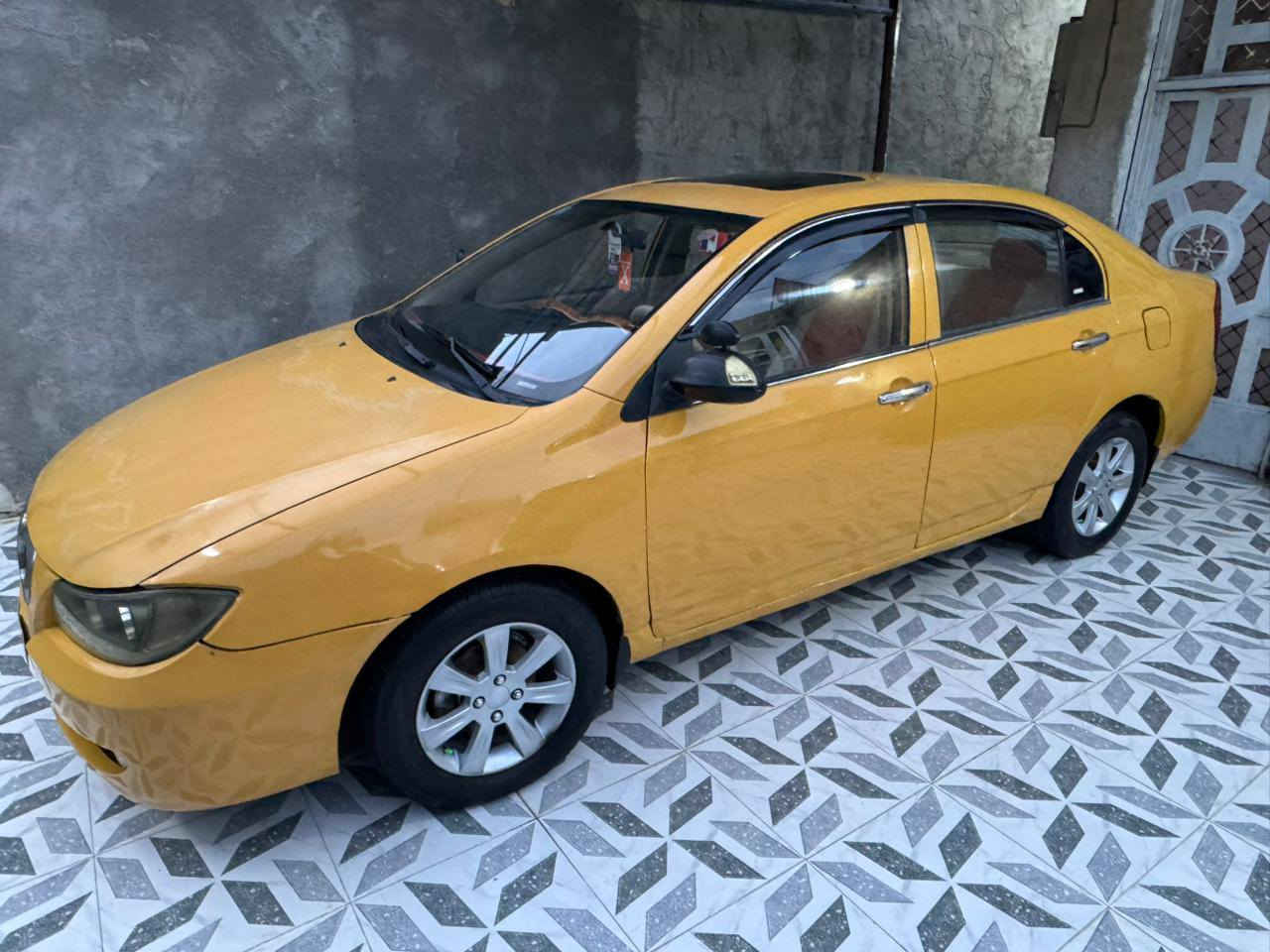 ليفان 620 موديل 2011  رقم بغداد سنوية 28 بأسمي مصفره هيئه وغرامات
كير ومحرك مكفولات الكشر مصبوغ حزام جمالية العنوان واسط الصويرة 
السعر 38 بيها مجال 
ما متواجد ع فيس ولا واتساب فقط رقم الهاتف ***********
